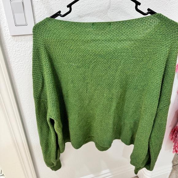 NEW Green Lovers & Friends Sweater - Picture 3 of 8
